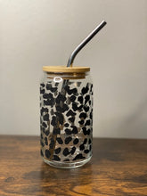 Load image into Gallery viewer, Can Glass-  Cheetah Print (Shimmer black)
