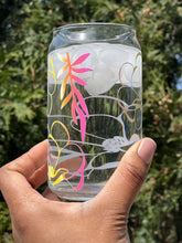 Load image into Gallery viewer, Floral Peach Iridescent Can glass

